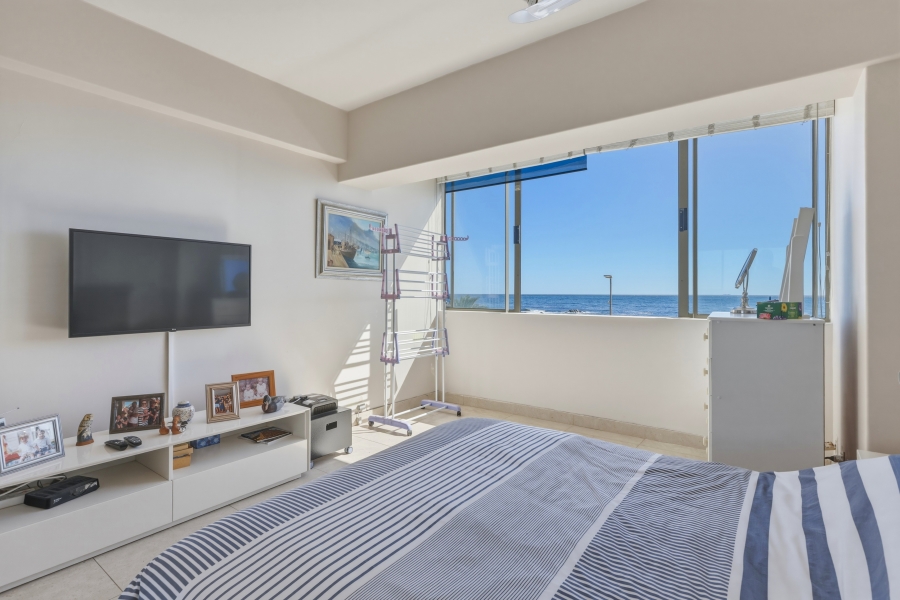 3 Bedroom Property for Sale in Sea Point Western Cape